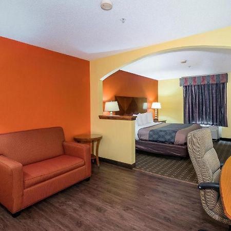 My Home & Suites Madison Ga Exterior foto